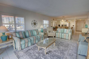 El Matador 319 - Walk right out to the pool and the beach!